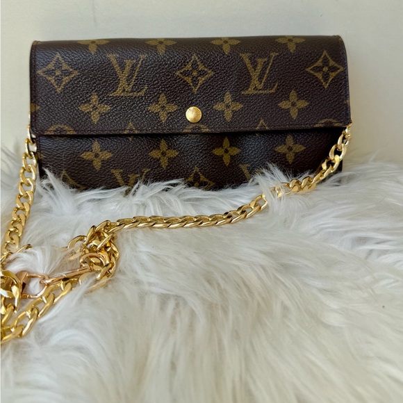 Louis Vuitton Brown Monogram Canvas Crossbody Bag with Gold Chain - Picture 7 of 14